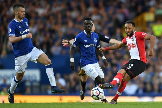 看到隊友間 看到隊友間